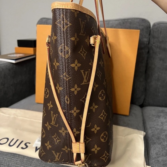 Louis Vuitton Neverfull - Picture 6 of 9